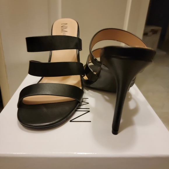 Neimans Heels - Picture 2 of 3